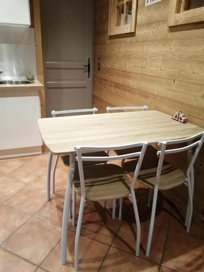 Le Cornix Chalet Au Pont De Flon מראה חיצוני תמונה